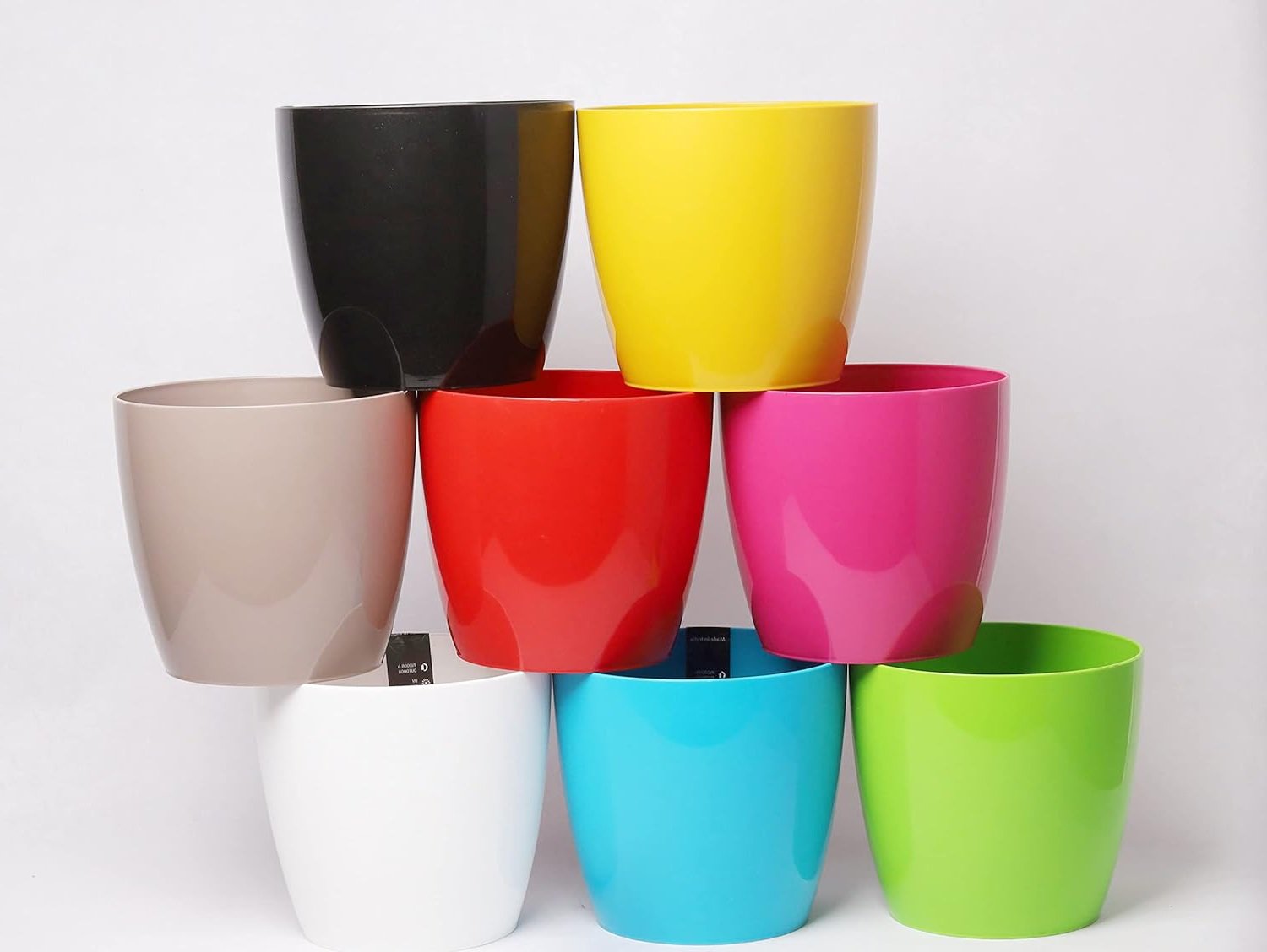 Valencia 11 Plastic Round Pot