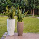 Venice tall round plastic pot